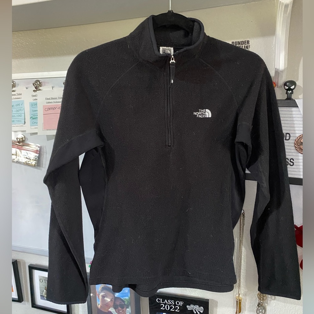 black north face quarter zip fleece